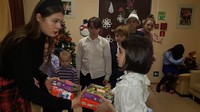 Поздравление воспитанников Центра семьи и детей Центрального района волонтерами МБИ