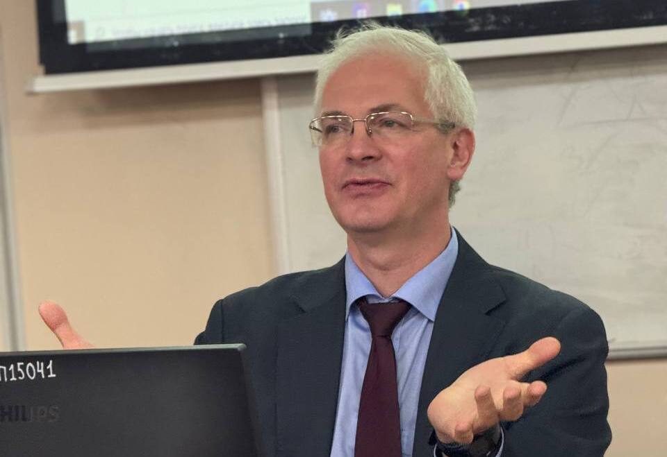 Аспирант МБИ и его научный руководитель приняли участие в работе конференции «Стоимостная оценка в России: новые вызовы и перспективы»